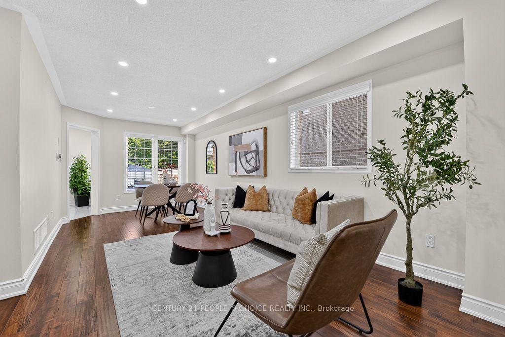 Photo 13 of 50 Penbridge Circle, Brampton, Fletcher's Meadow — HOMEH