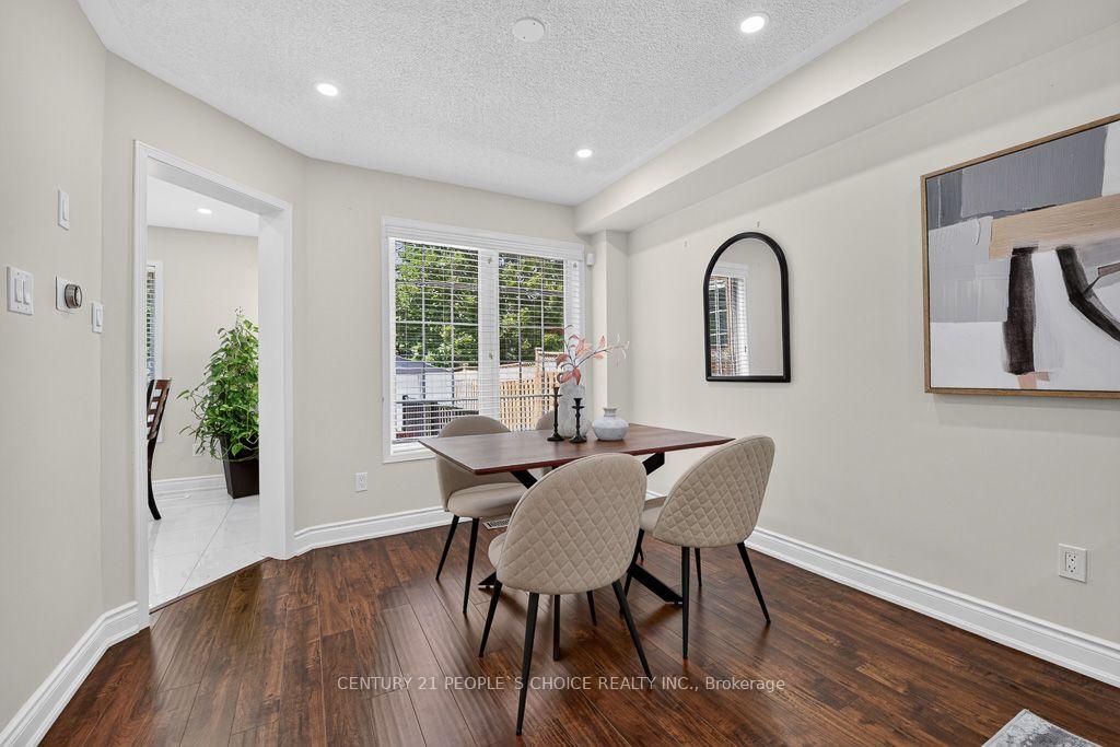 Photo 15 of 50 Penbridge Circle, Brampton, Fletcher's Meadow — HOMEH
