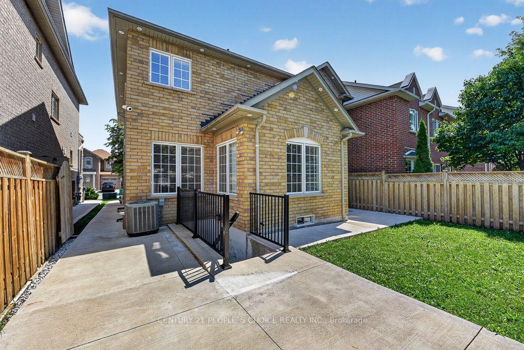 Photo 95 of 50 Penbridge Circle, Brampton, Fletcher's Meadow — HOMEH