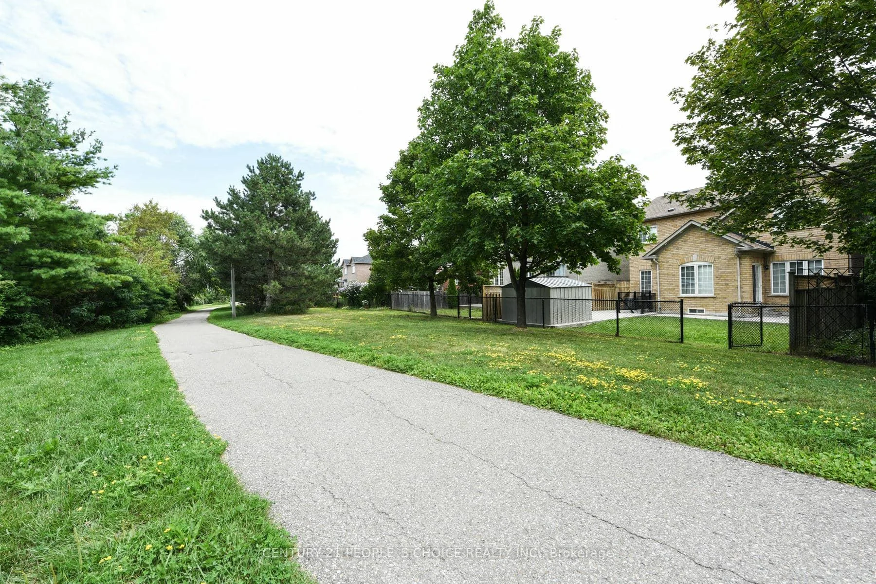 Photo 18 of 50 Penbridge Circle, Brampton, Fletcher's Meadow — HOMEH