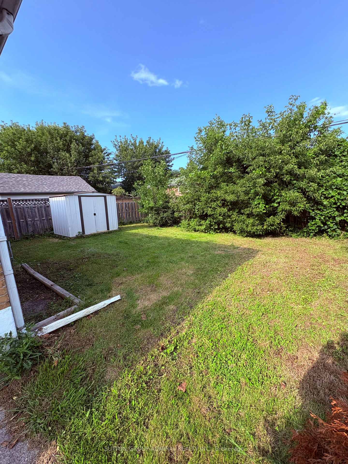 Photo 13 of 319 Dovedale Drive, Whitby, Downtown Whitby — HOMEH