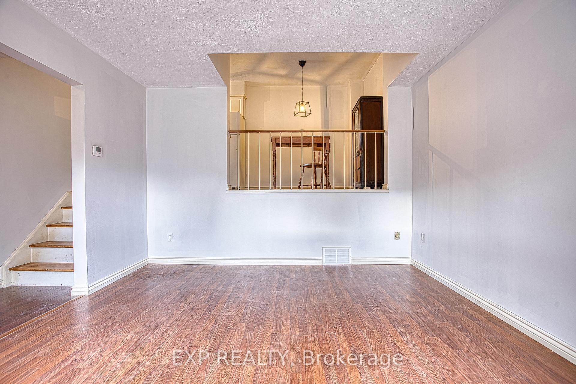 Photo 8 of Unit 404, 7 Viking Court, Grimsby, Grimsby Beach — HOMEH