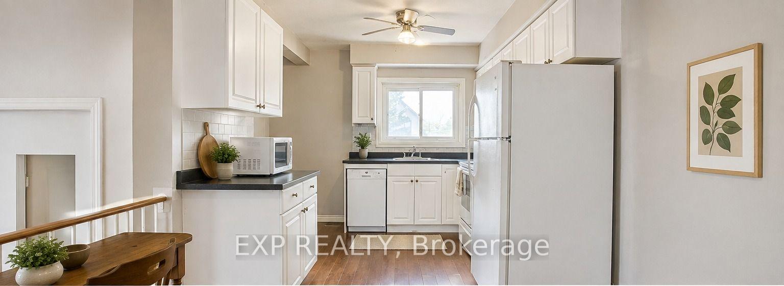 Photo 12 of Unit 404, 7 Viking Court, Grimsby, Grimsby Beach — HOMEH