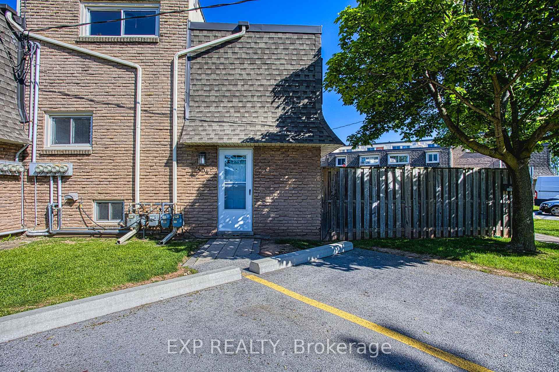 Photo 20 of Unit 404, 7 Viking Court, Grimsby, Grimsby Beach — HOMEH