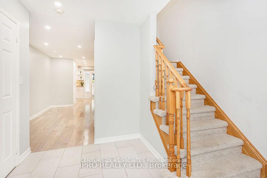Photo 7 of 2410 Emerson Drive, Burlington, Alton — HOMEH