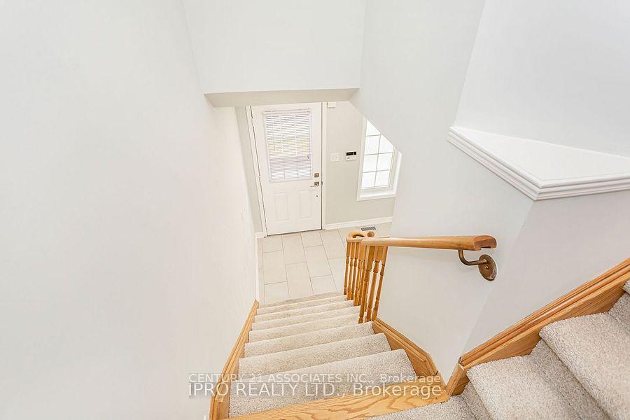 Photo 13 of 2410 Emerson Drive, Burlington, Alton — HOMEH
