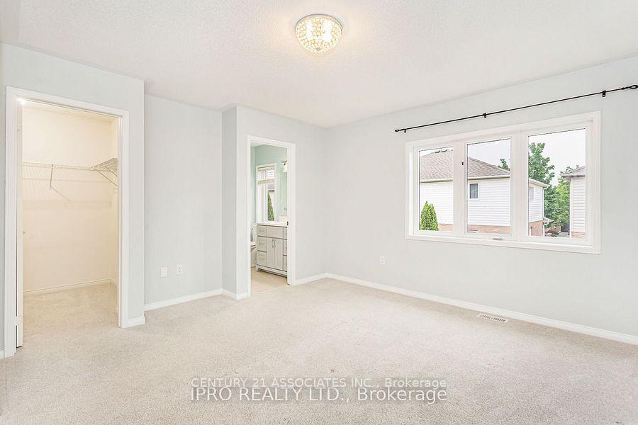 Photo 14 of 2410 Emerson Drive, Burlington, Alton — HOMEH