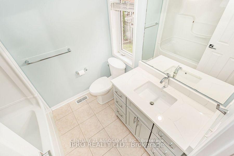 Photo 17 of 2410 Emerson Drive, Burlington, Alton — HOMEH