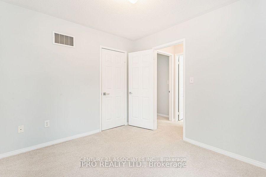 Photo 20 of 2410 Emerson Drive, Burlington, Alton — HOMEH