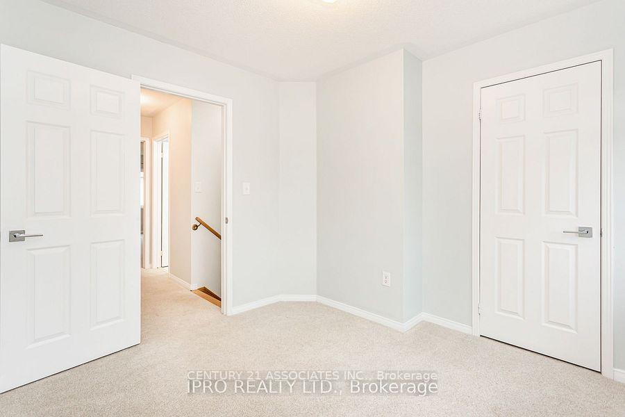 Photo 22 of 2410 Emerson Drive, Burlington, Alton — HOMEH
