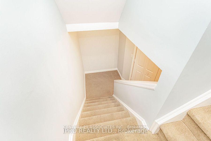 Photo 26 of 2410 Emerson Drive, Burlington, Alton — HOMEH