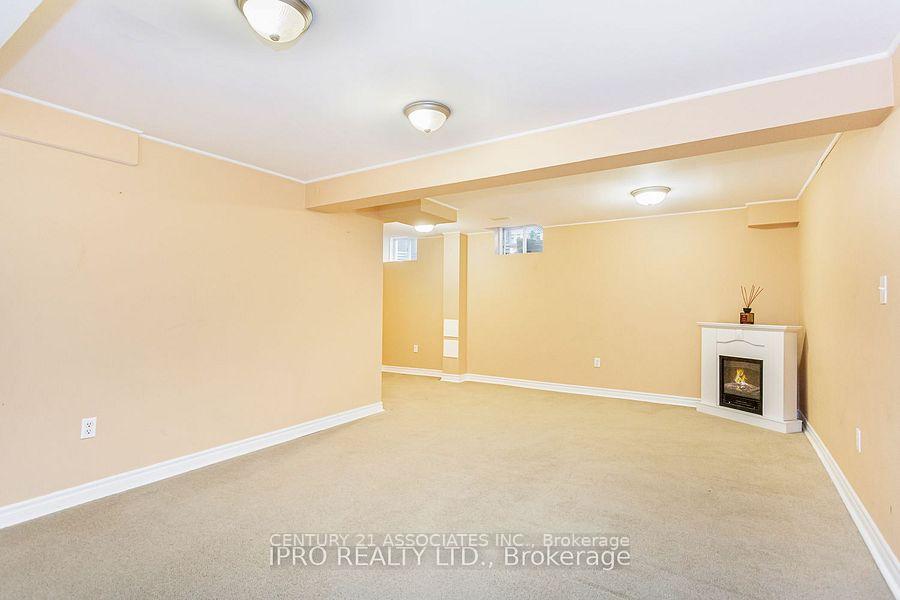 Photo 29 of 2410 Emerson Drive, Burlington, Alton — HOMEH