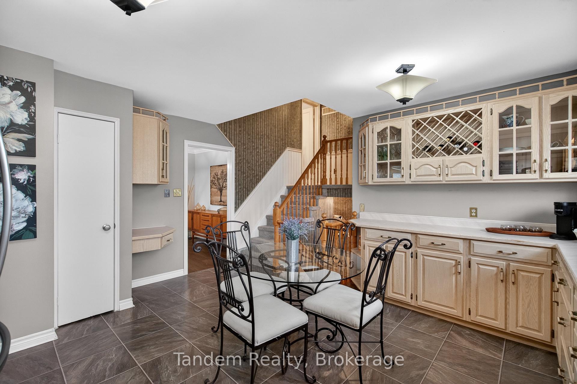 Photo 13 of 595 Beaver Court, Milton, Timberlea — HOMEH