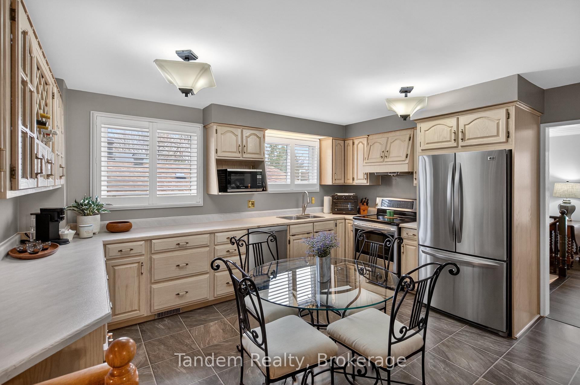 Photo 15 of 595 Beaver Court, Milton, Timberlea — HOMEH