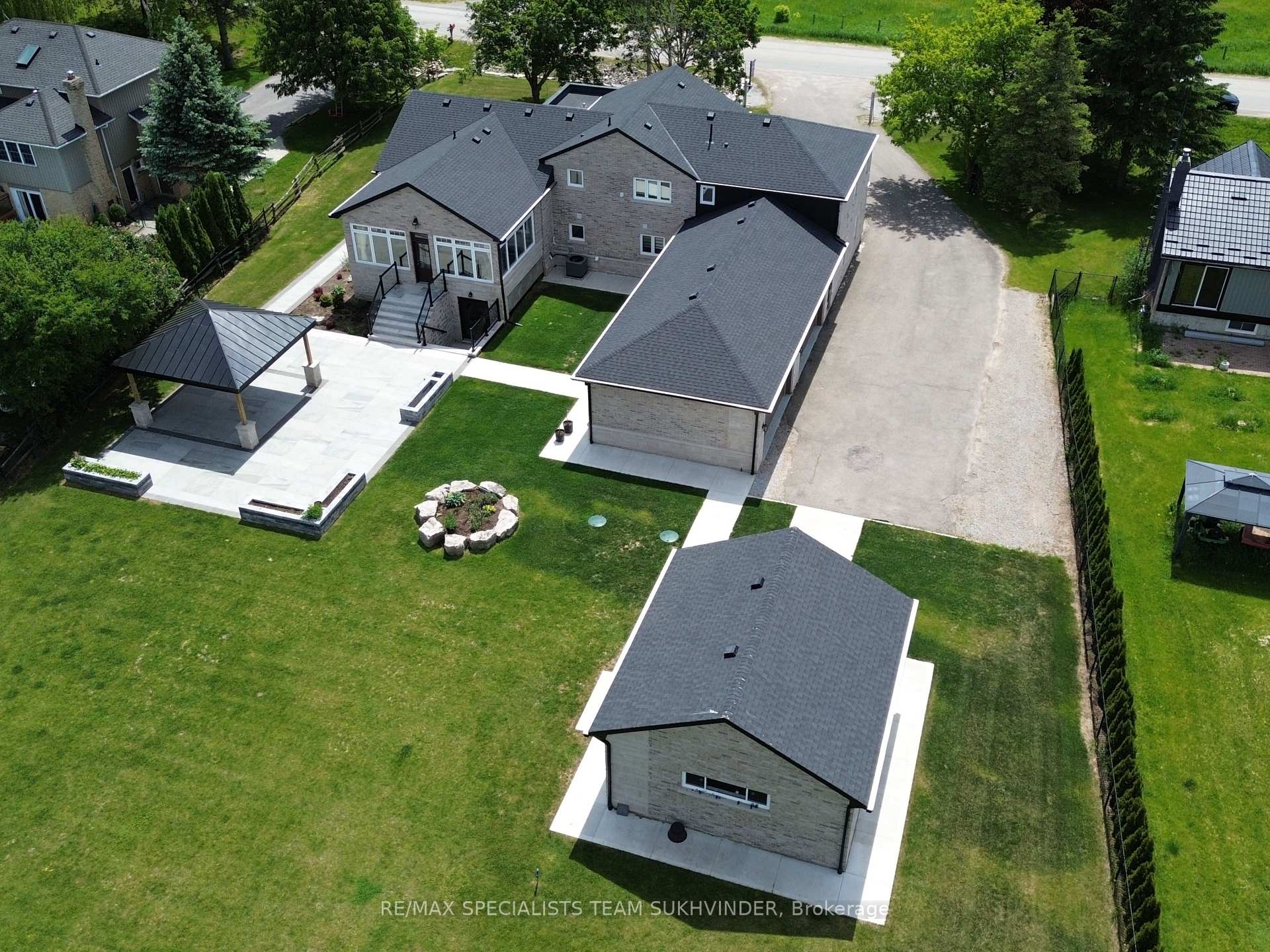Photo 3 of 12463 Eighth Line, Halton Hills, Rural Halton Hills — HOMEH