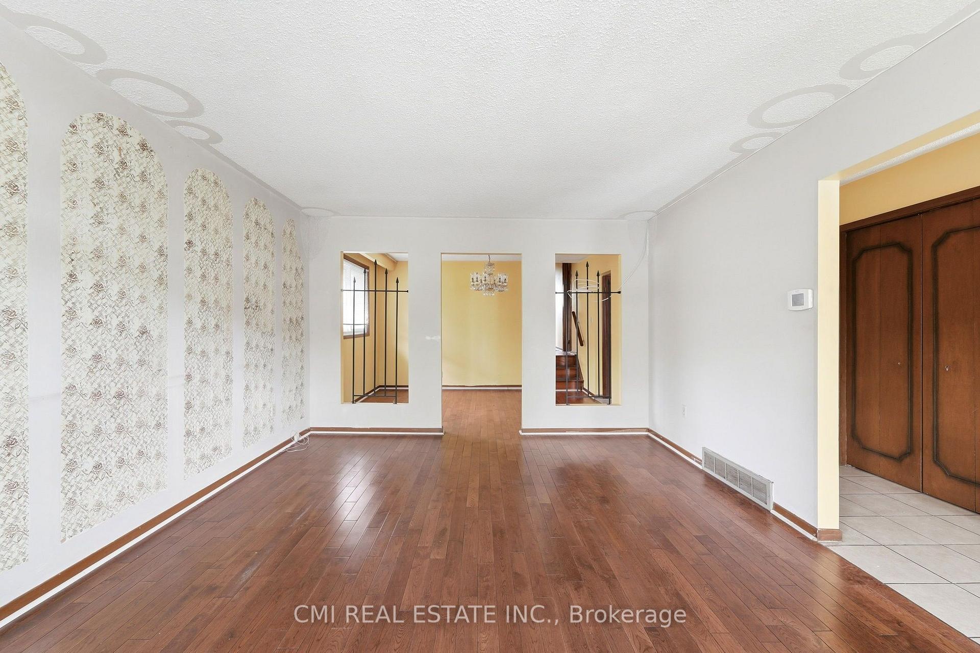 Photo 9 of 185 Lavina Crescent, Hamilton, Mountview — HOMEH
