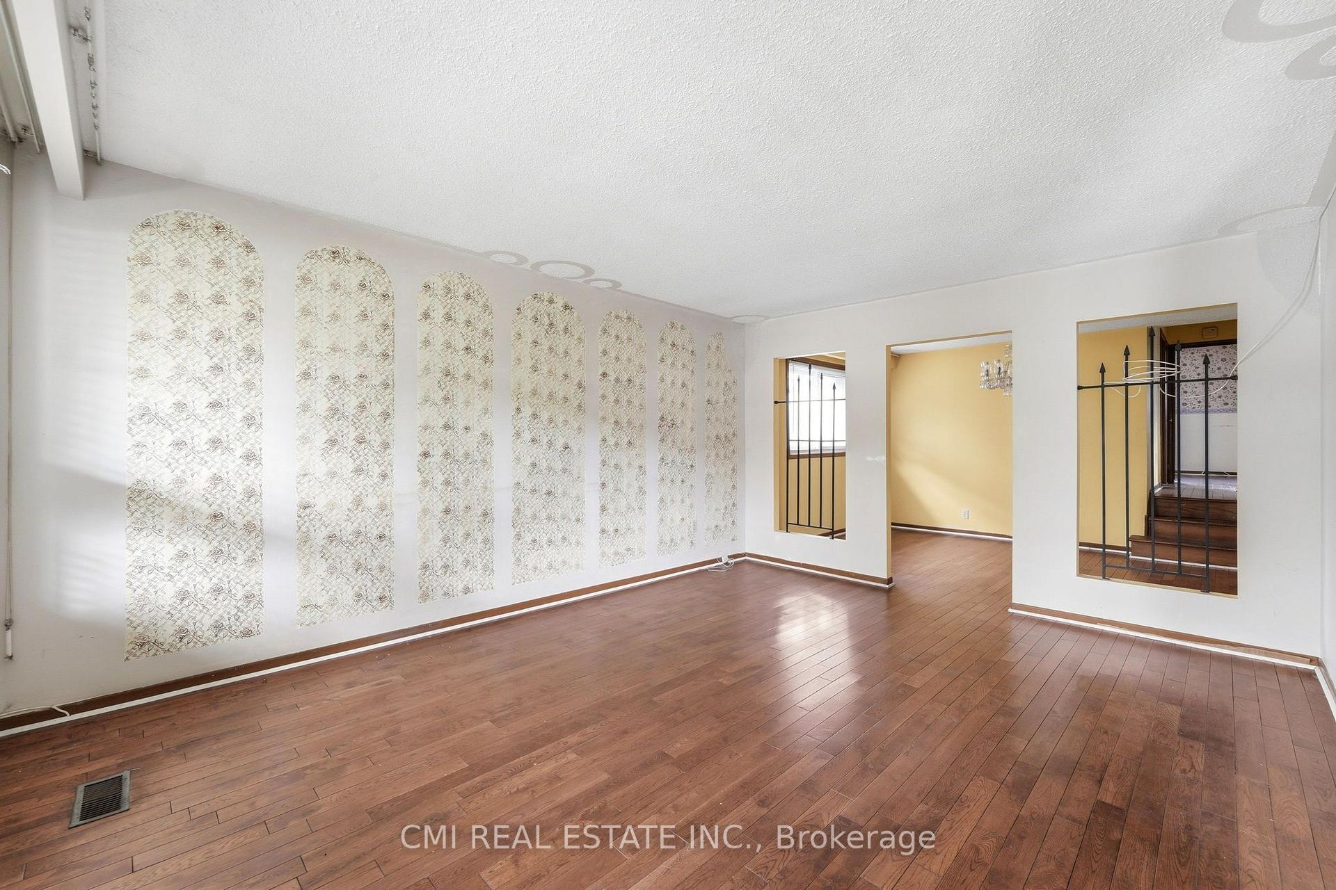 Photo 13 of 185 Lavina Crescent, Hamilton, Mountview — HOMEH