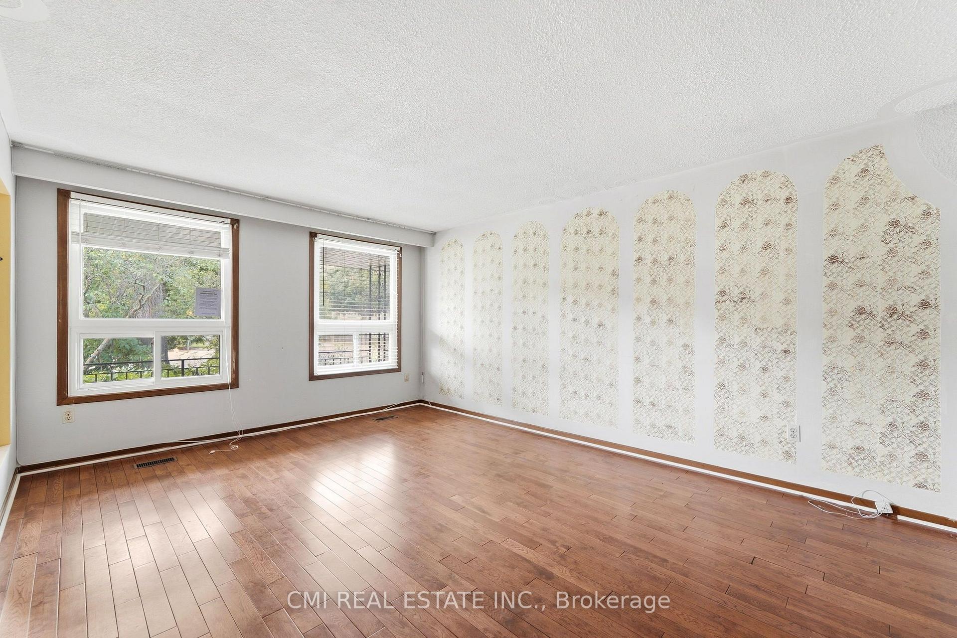 Photo 14 of 185 Lavina Crescent, Hamilton, Mountview — HOMEH