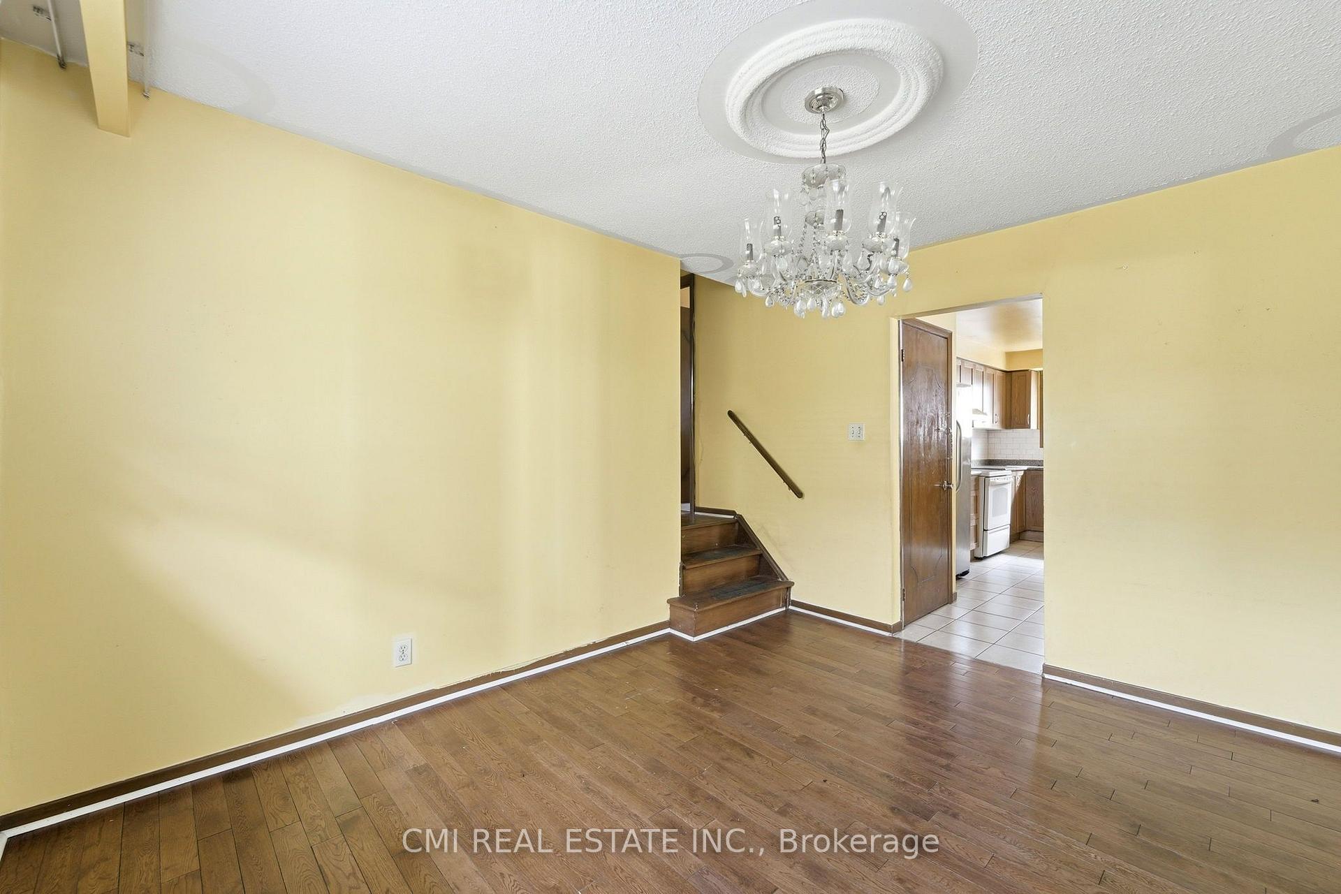 Photo 25 of 185 Lavina Crescent, Hamilton, Mountview — HOMEH