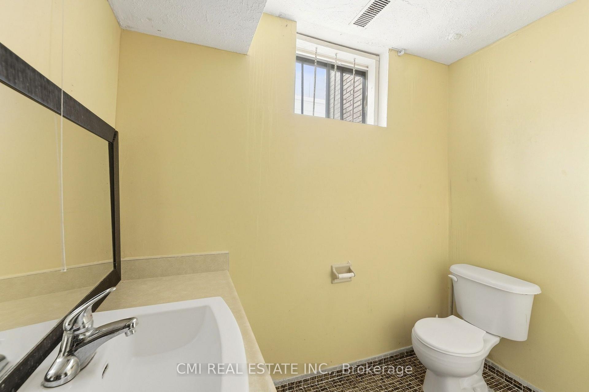 Photo 34 of 185 Lavina Crescent, Hamilton, Mountview — HOMEH