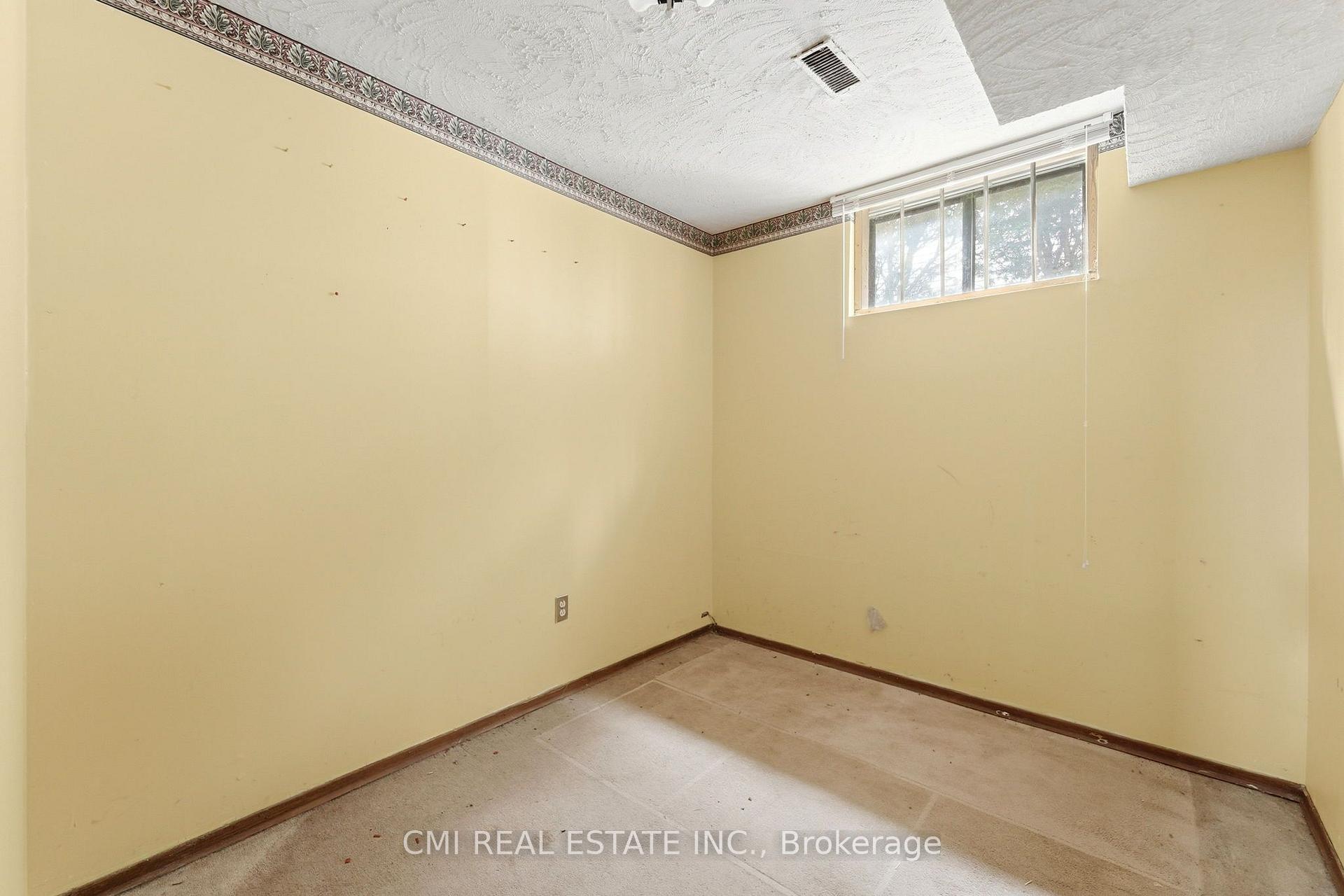 Photo 40 of 185 Lavina Crescent, Hamilton, Mountview — HOMEH