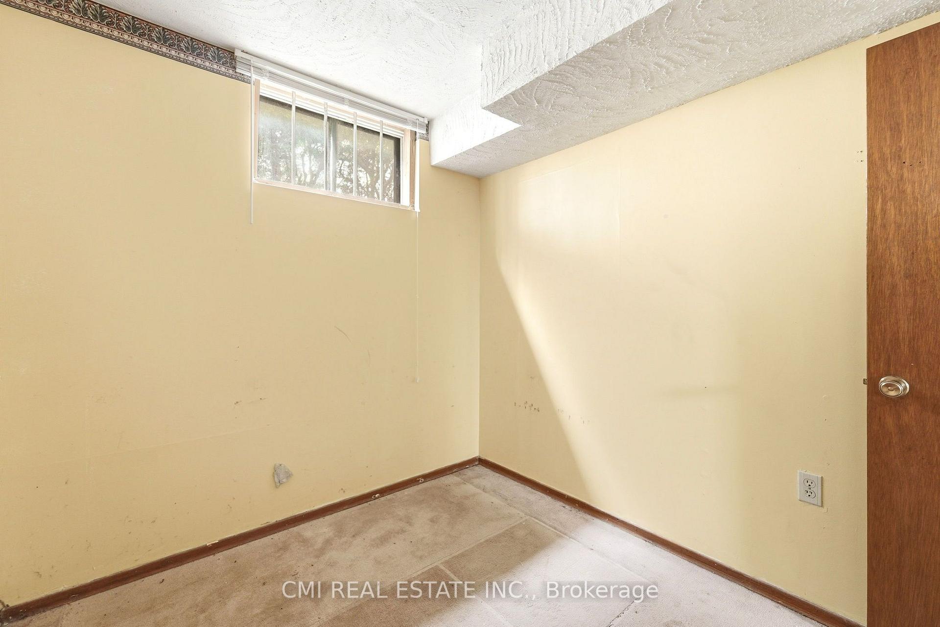 Photo 42 of 185 Lavina Crescent, Hamilton, Mountview — HOMEH