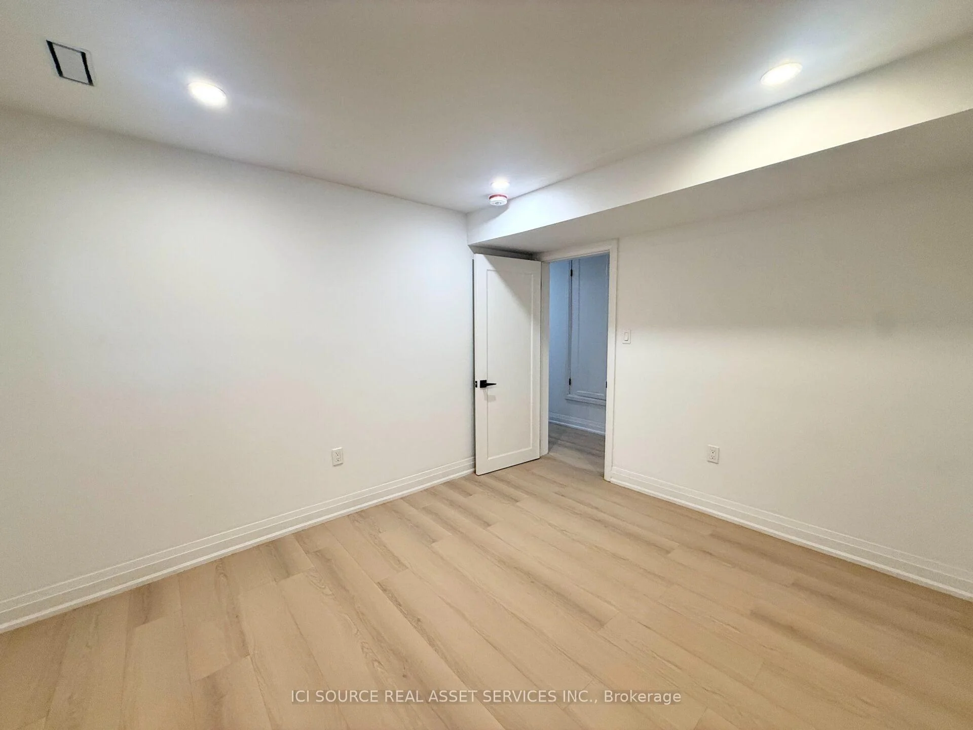 Photo 12 of Unit 6, 36 Brunswick Avenue, Toronto, University — HOMEH