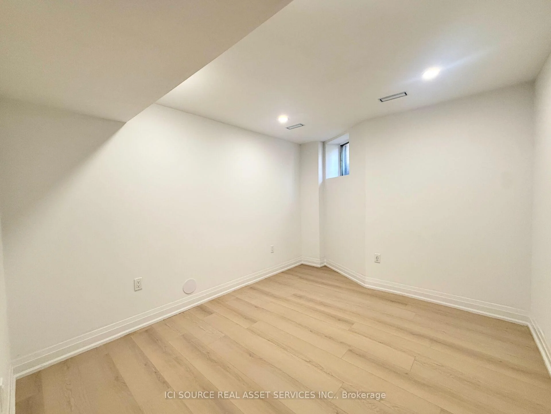 Photo 16 of Unit 6, 36 Brunswick Avenue, Toronto, University — HOMEH