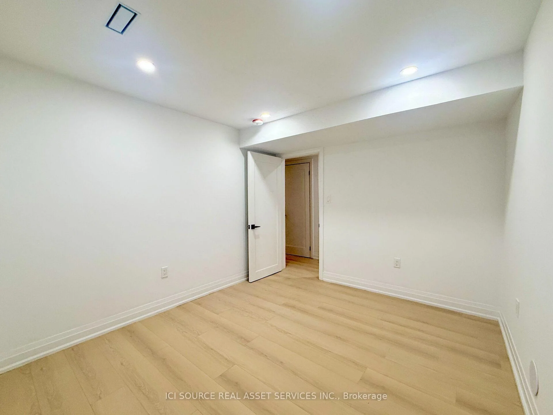 Photo 18 of Unit 6, 36 Brunswick Avenue, Toronto, University — HOMEH