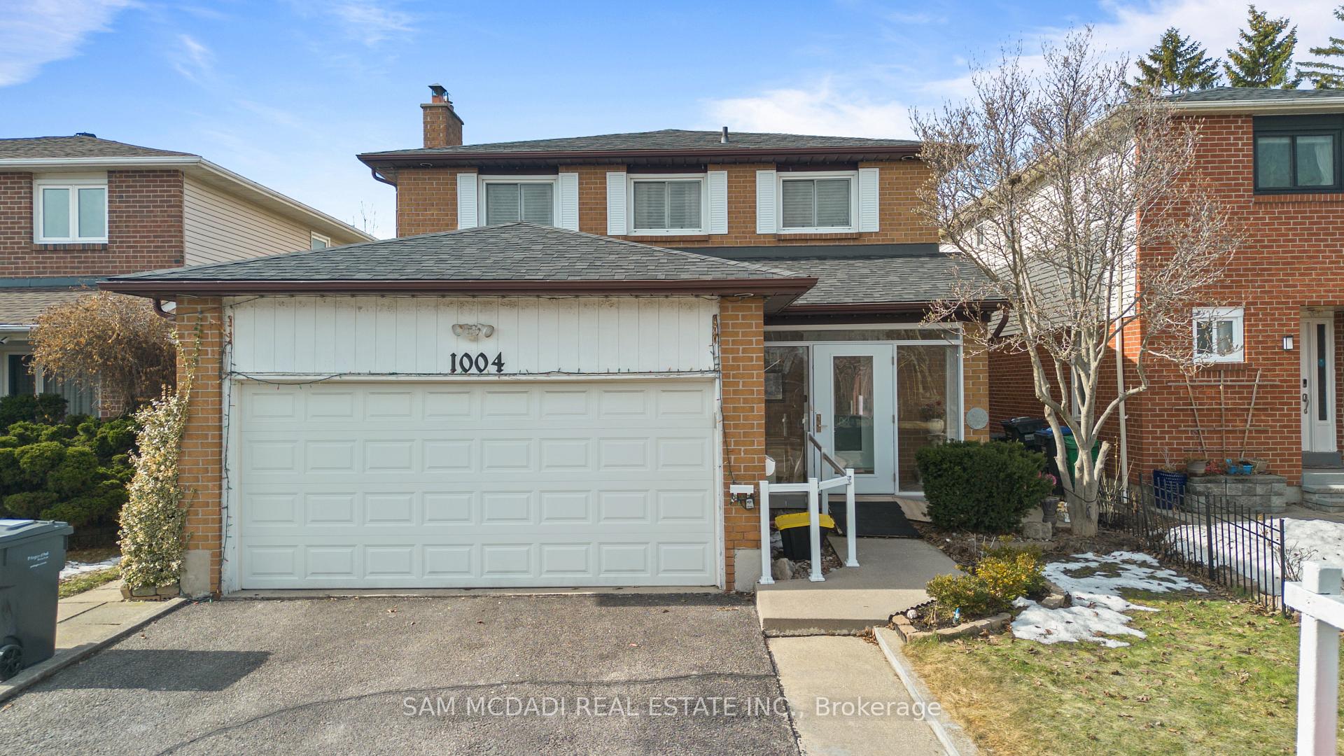 Photo 1 of 1004 Queensbridge Drive, Mississauga, Creditview — HOMEH