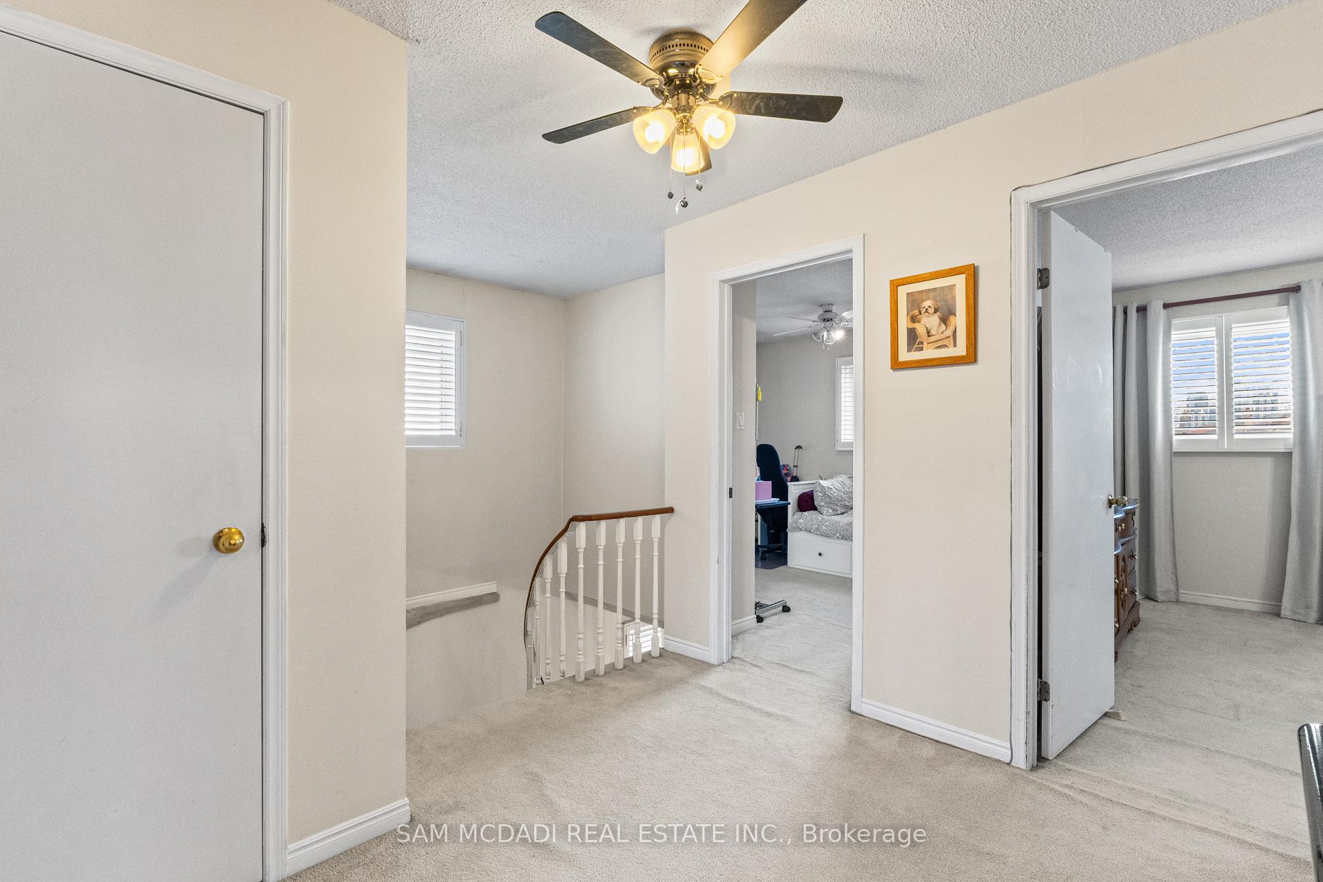 Photo 17 of 1004 Queensbridge Drive, Mississauga, Creditview — HOMEH
