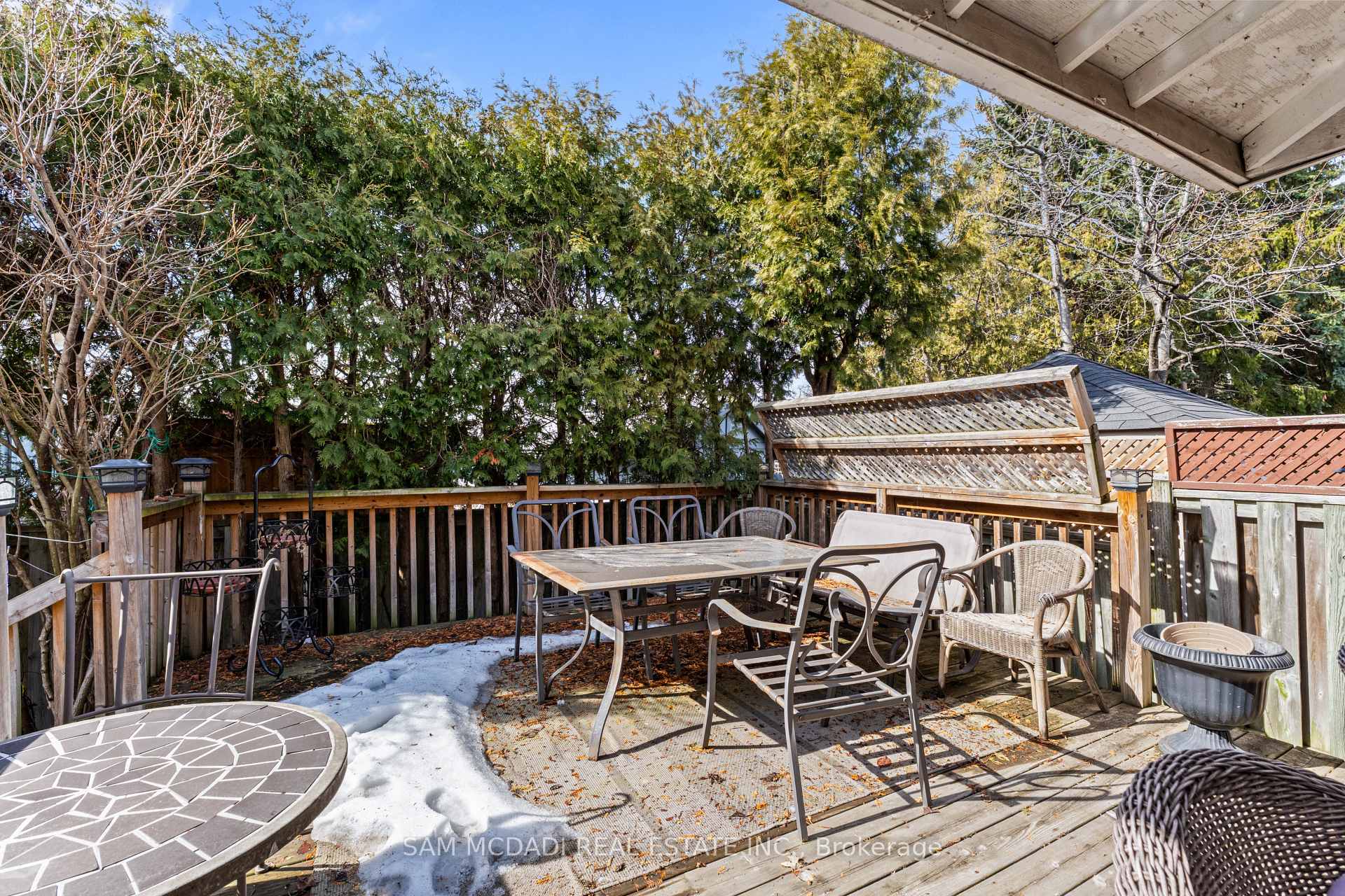 Photo 30 of 1004 Queensbridge Drive, Mississauga, Creditview — HOMEH