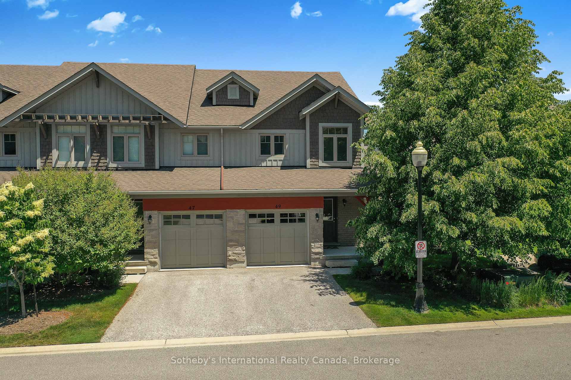 Photo 1 of 49 Silver Glen Boulevard, Collingwood — HOMEH