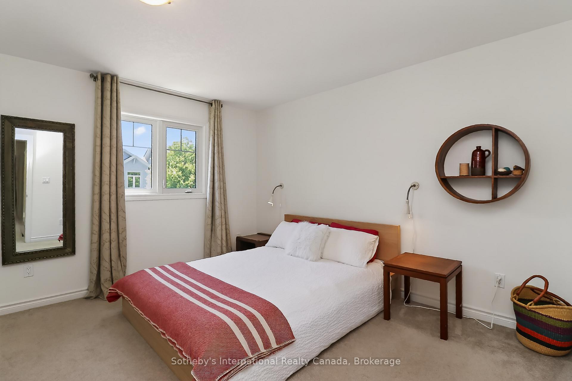 Photo 18 of 49 Silver Glen Boulevard, Collingwood — HOMEH