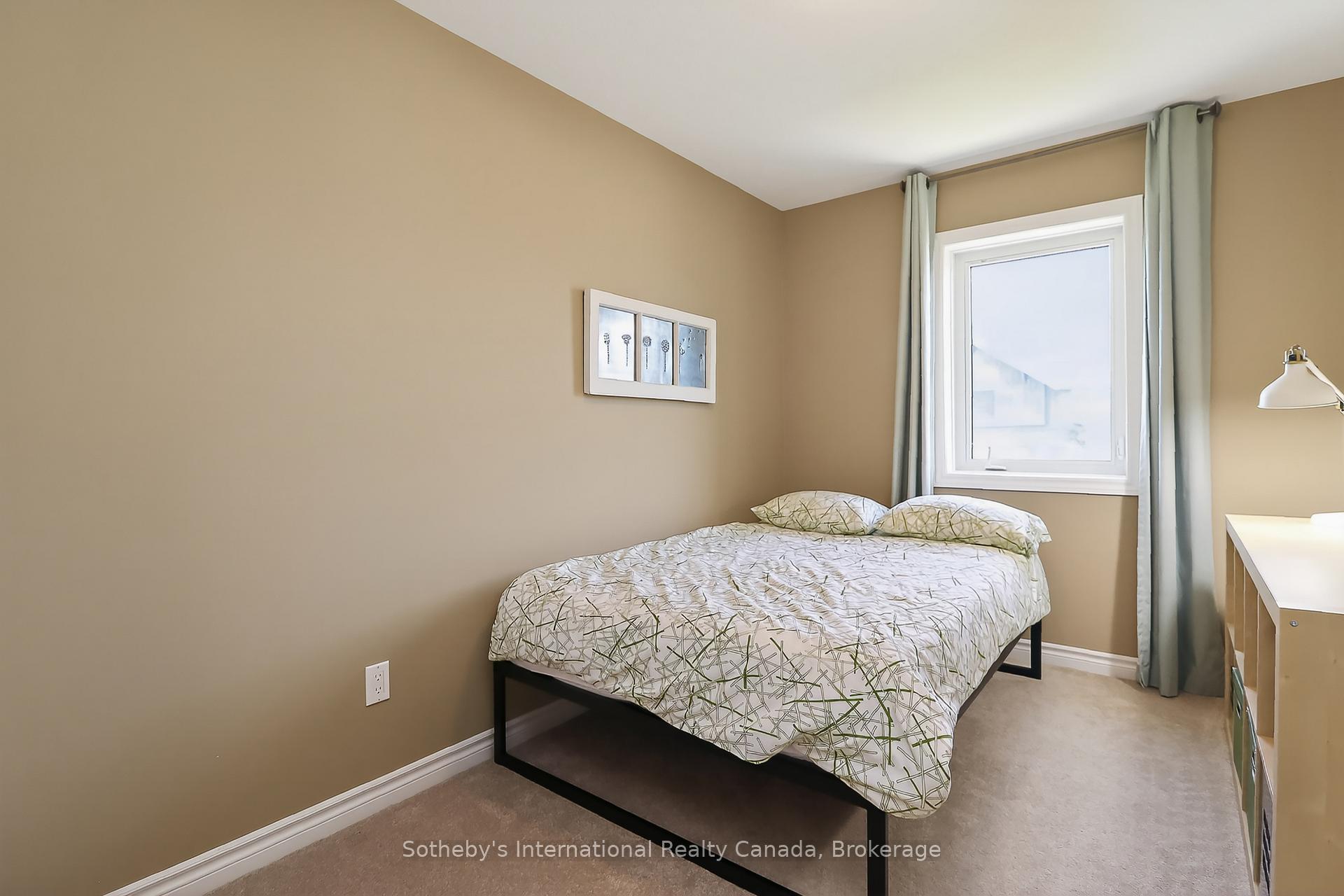 Photo 23 of 49 Silver Glen Boulevard, Collingwood — HOMEH