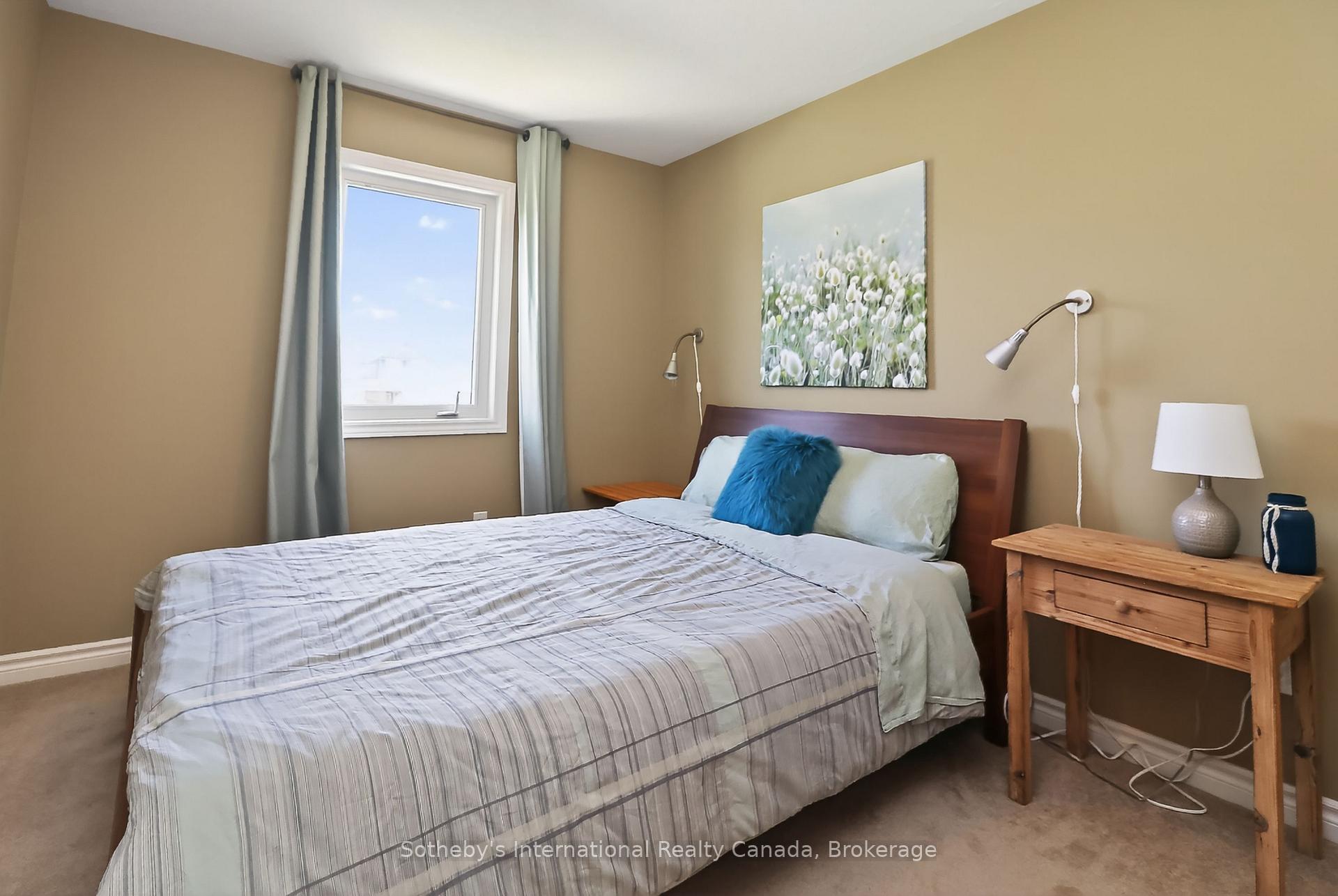 Photo 25 of 49 Silver Glen Boulevard, Collingwood — HOMEH