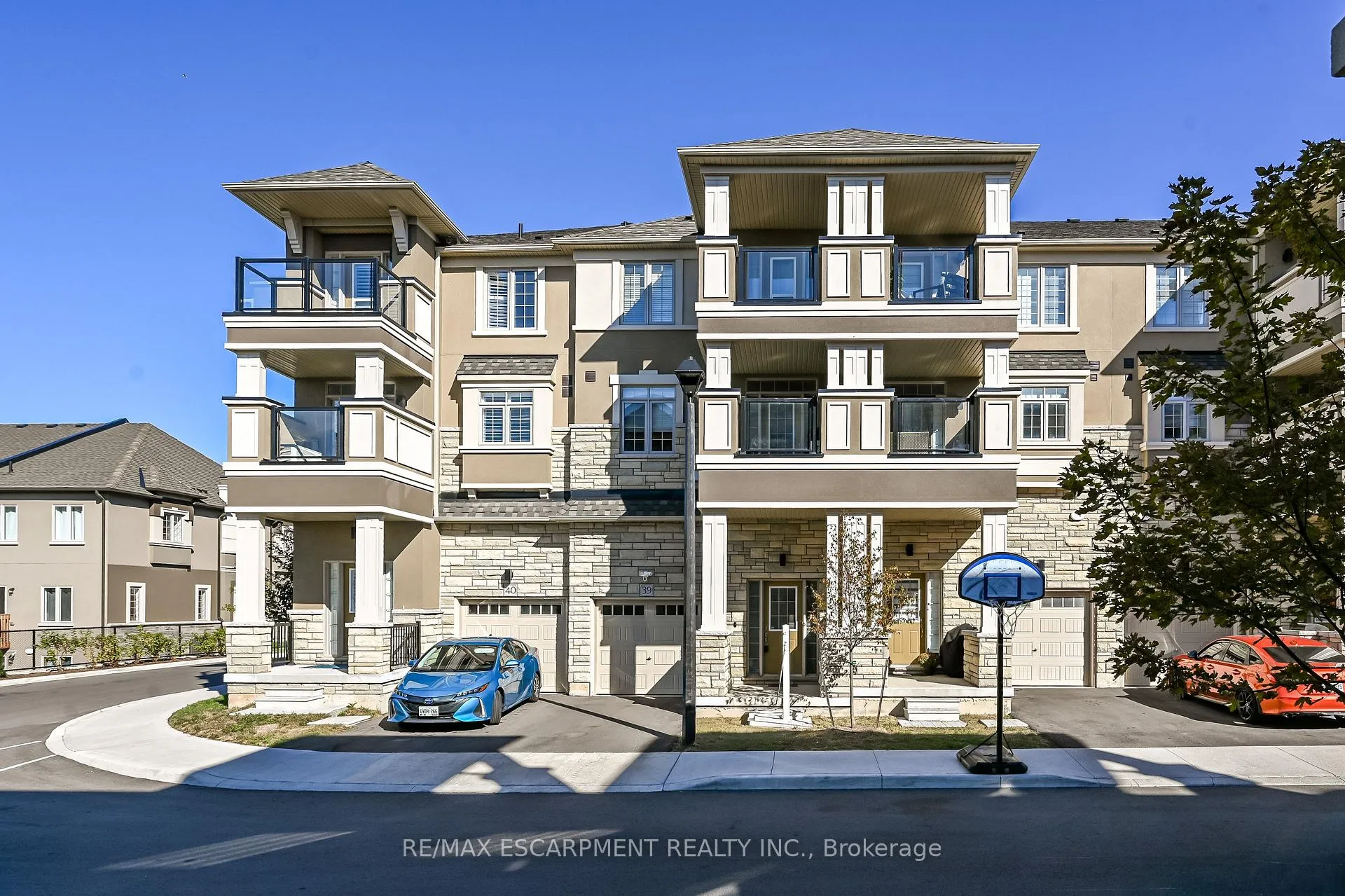 Photo 2 of Unit 39, 305 Garner Road, Hamilton, Ancaster — HOMEH