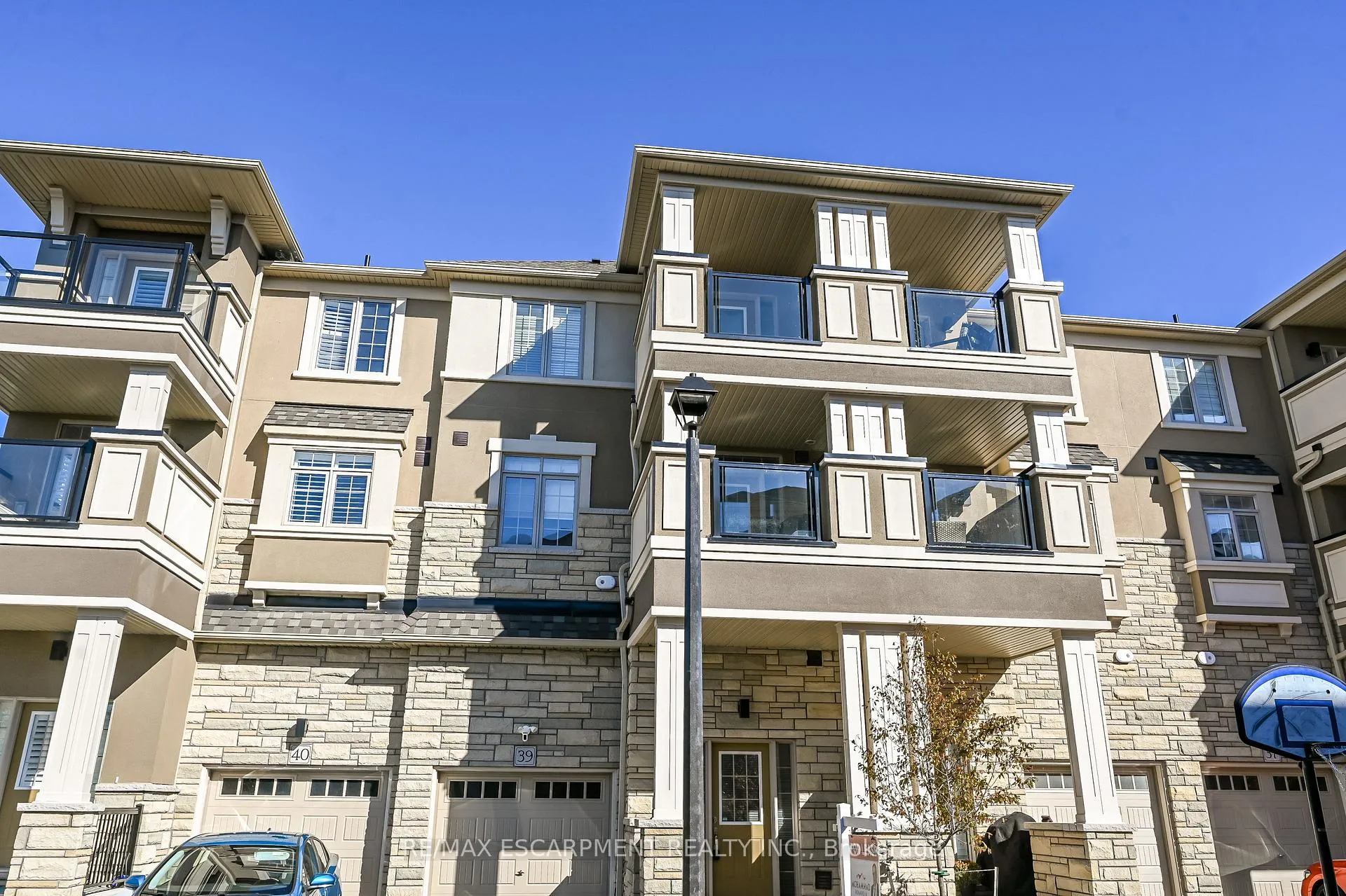 Photo 4 of Unit 39, 305 Garner Road, Hamilton, Ancaster — HOMEH