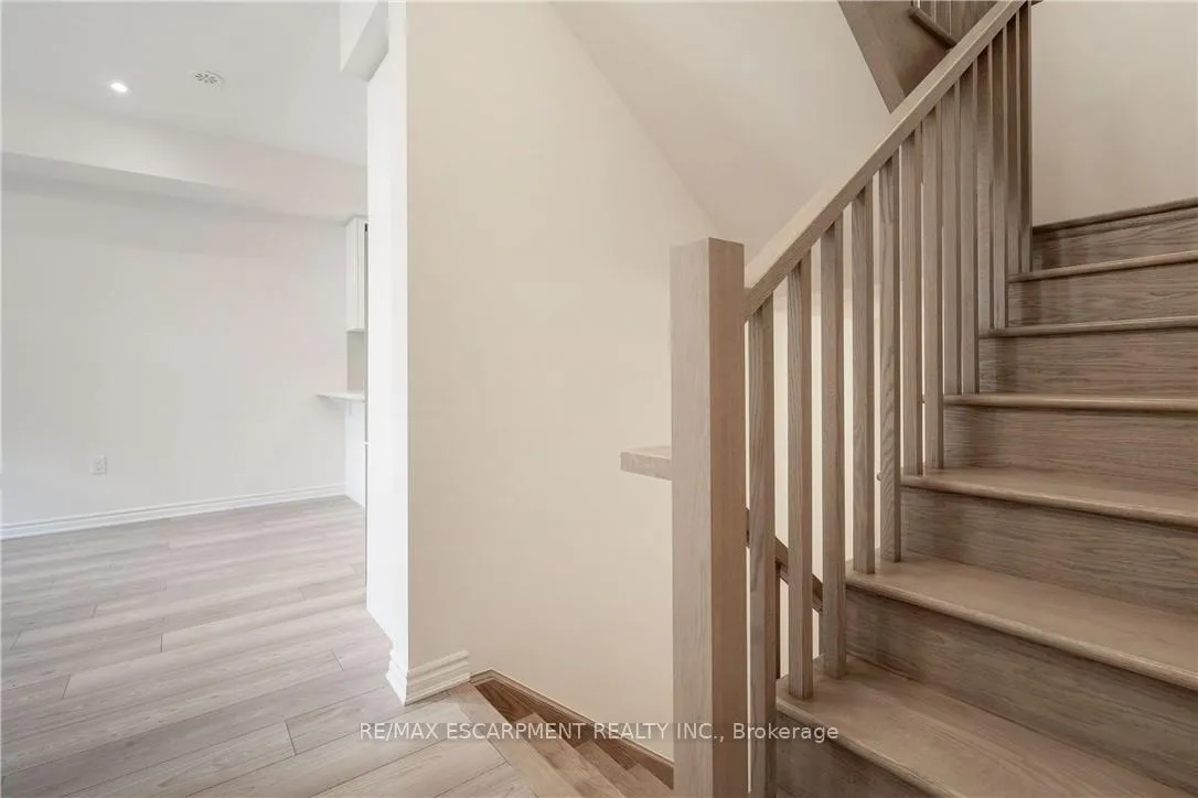 Photo 13 of Unit 39, 305 Garner Road, Hamilton, Ancaster — HOMEH