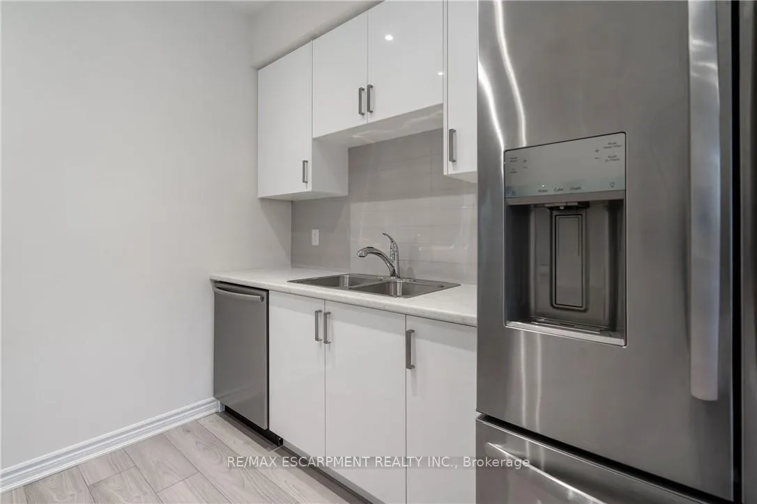 Photo 16 of Unit 39, 305 Garner Road, Hamilton, Ancaster — HOMEH