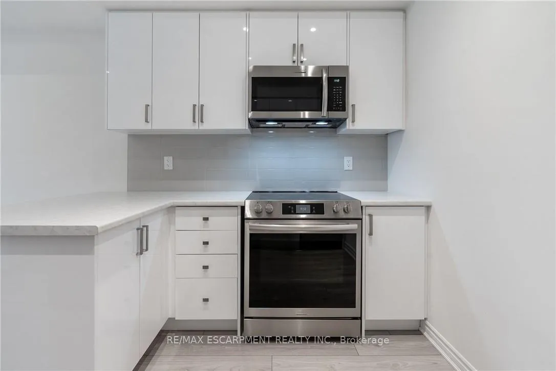 Photo 17 of Unit 39, 305 Garner Road, Hamilton, Ancaster — HOMEH