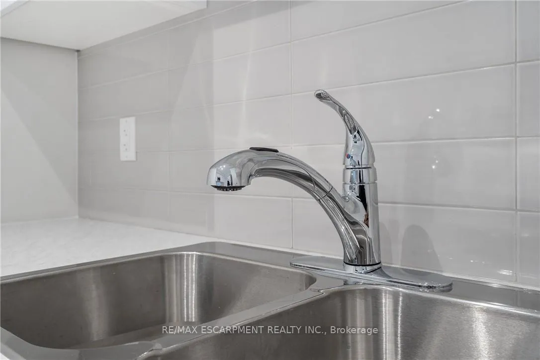 Photo 19 of Unit 39, 305 Garner Road, Hamilton, Ancaster — HOMEH