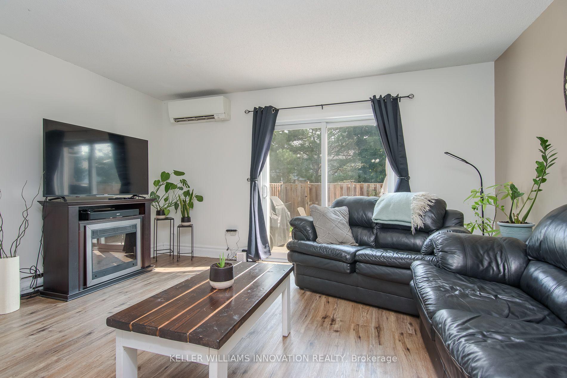 Photo 9 of Unit 5, 90 Ferman Drive, Guelph, Willow West/Sugarbush/West Acres — HOMEH