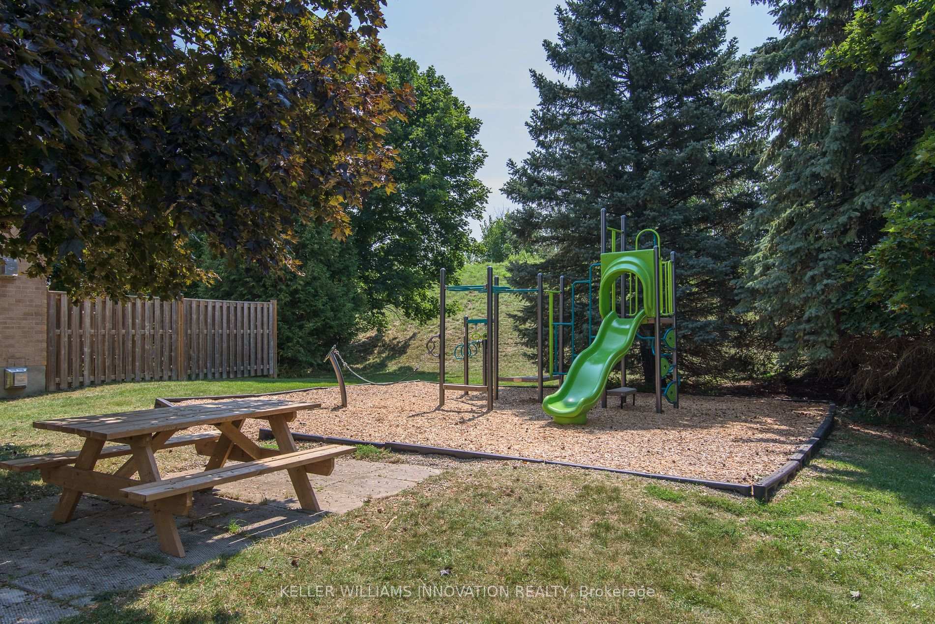 Photo 36 of Unit 5, 90 Ferman Drive, Guelph, Willow West/Sugarbush/West Acres — HOMEH