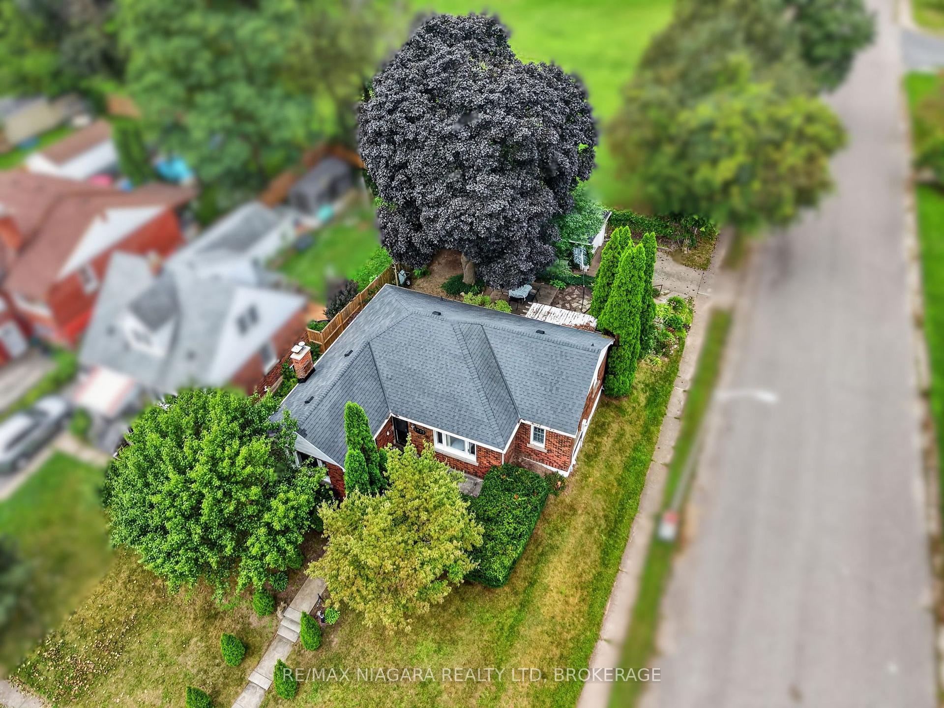 Photo 1 of 5735 Hanan Avenue, Niagara Falls, Hospital — HOMEH