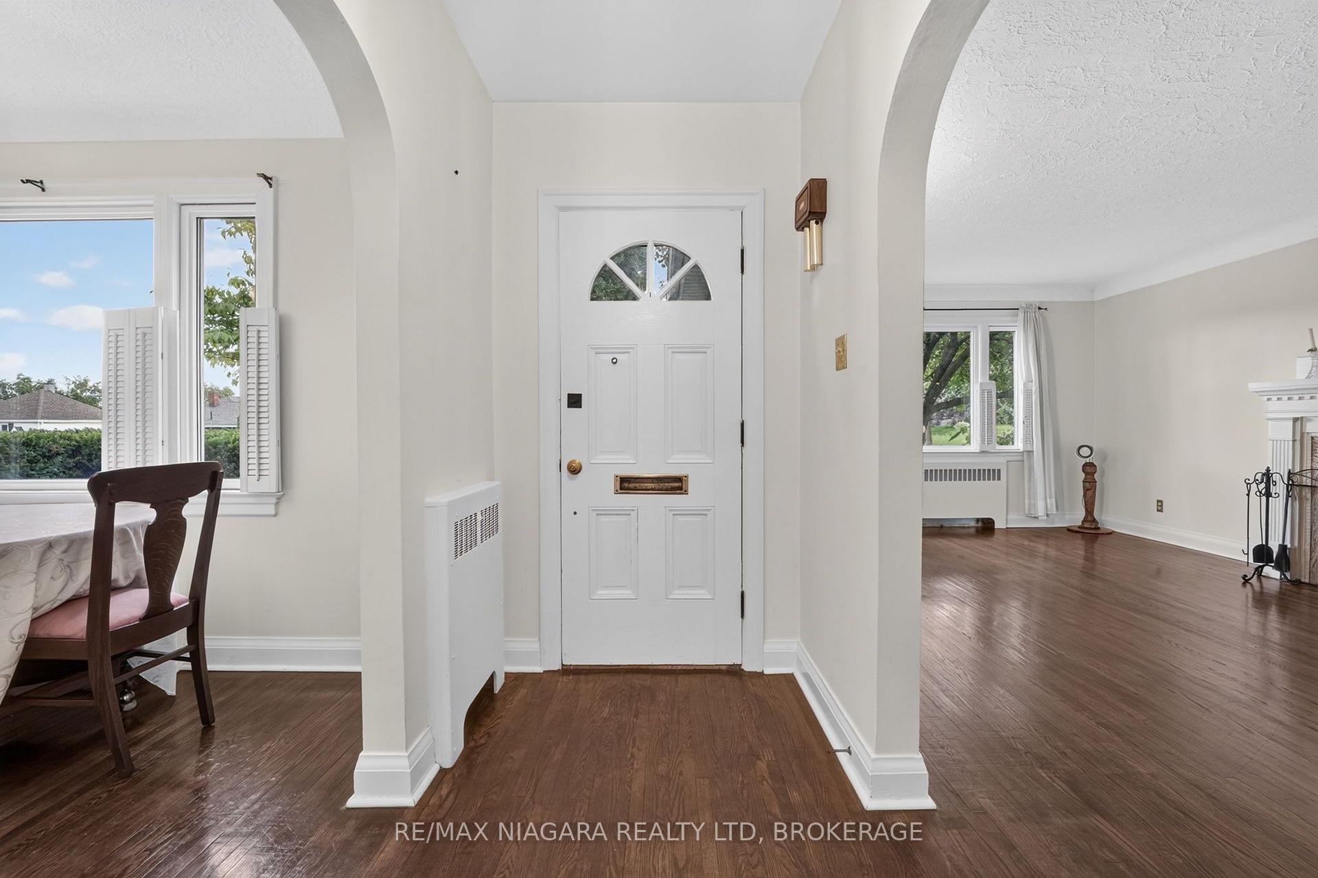 Photo 6 of 5735 Hanan Avenue, Niagara Falls, Hospital — HOMEH