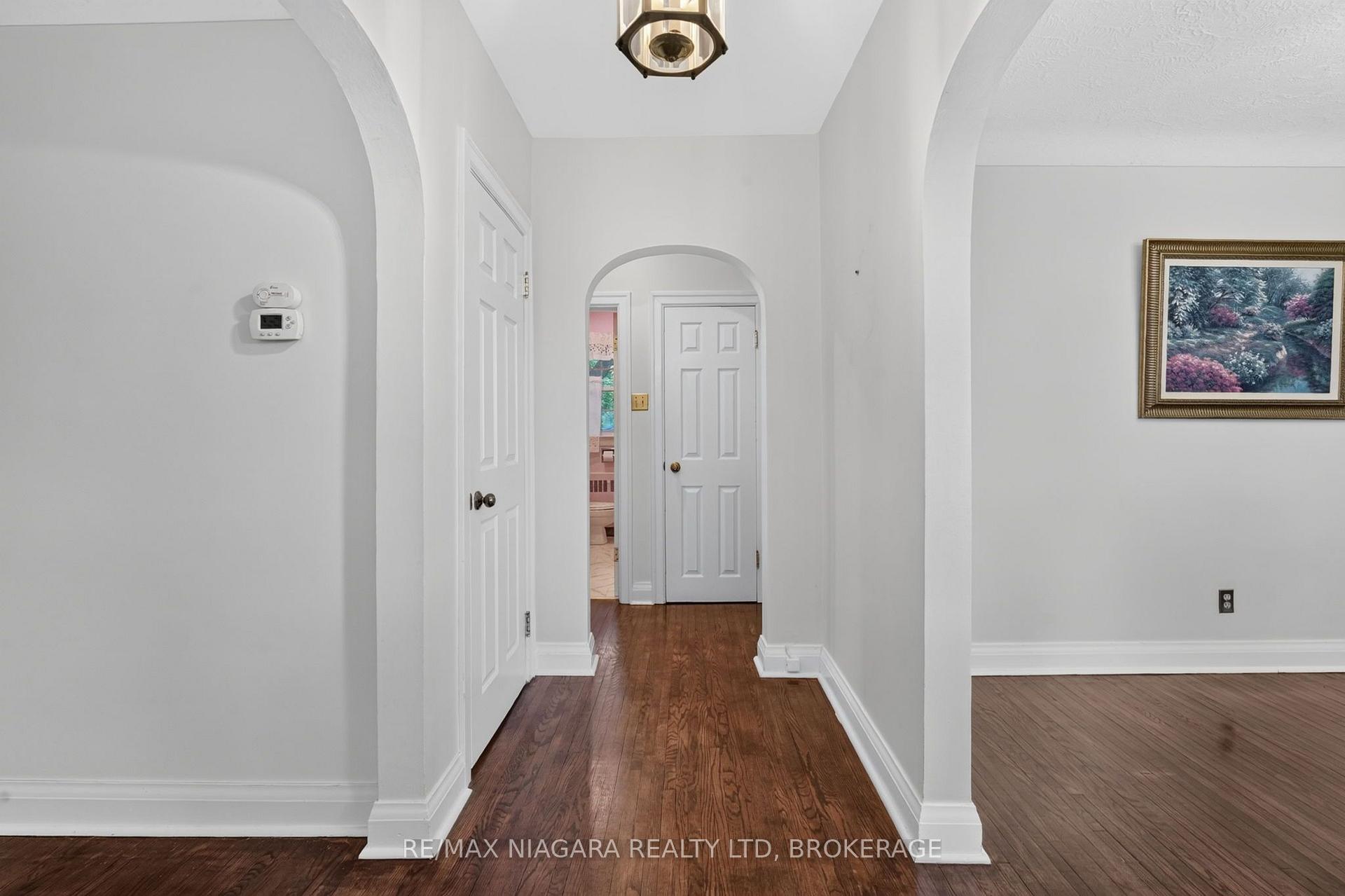 Photo 7 of 5735 Hanan Avenue, Niagara Falls, Hospital — HOMEH