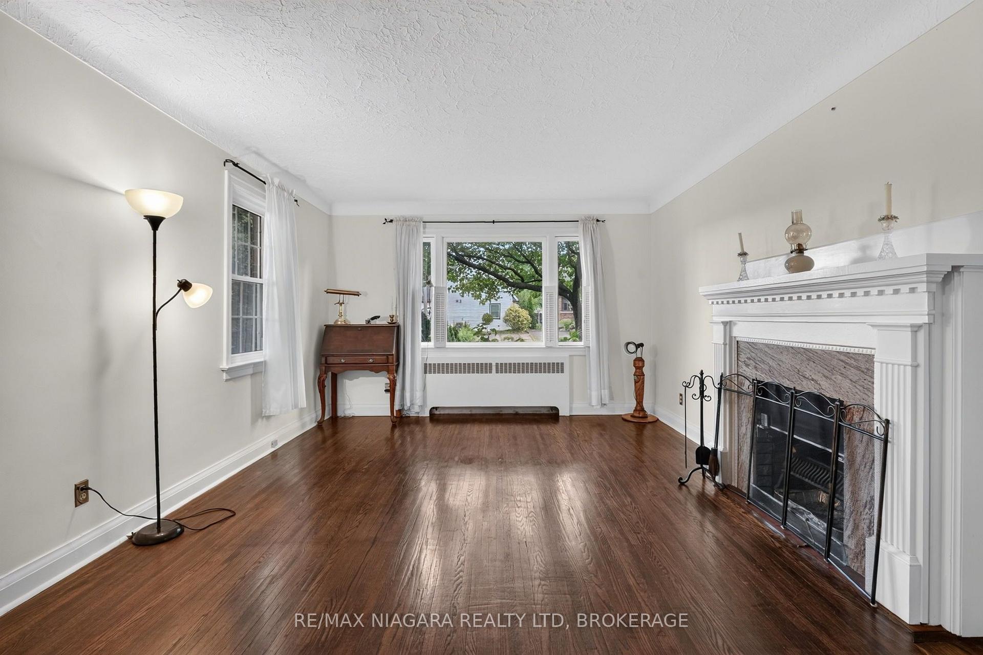 Photo 9 of 5735 Hanan Avenue, Niagara Falls, Hospital — HOMEH