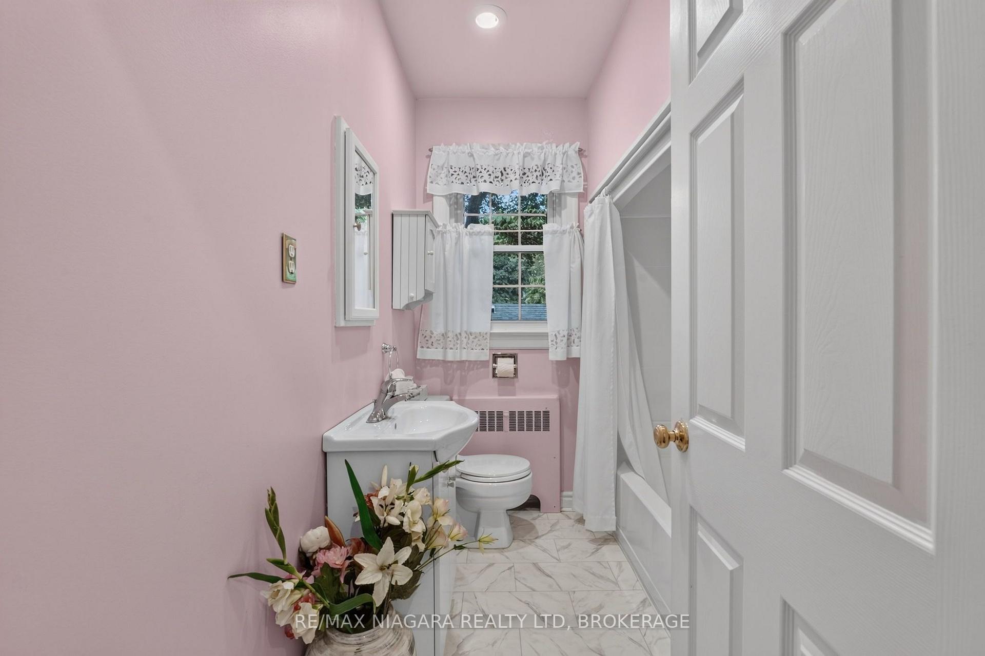 Photo 13 of 5735 Hanan Avenue, Niagara Falls, Hospital — HOMEH