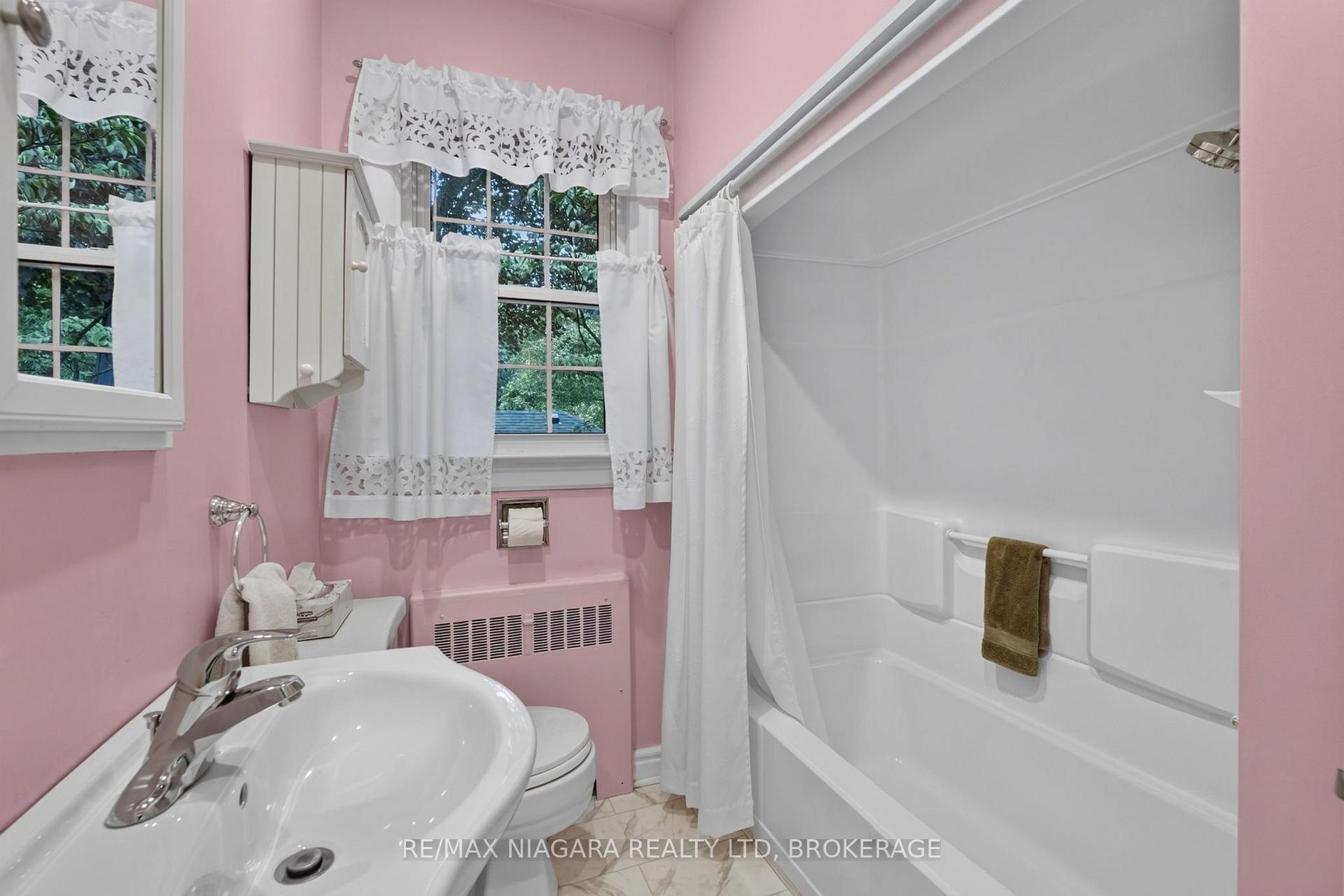 Photo 14 of 5735 Hanan Avenue, Niagara Falls, Hospital — HOMEH